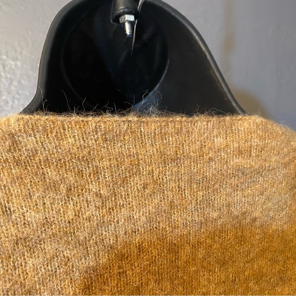 Collection crew sweater - Picture 12 of 15